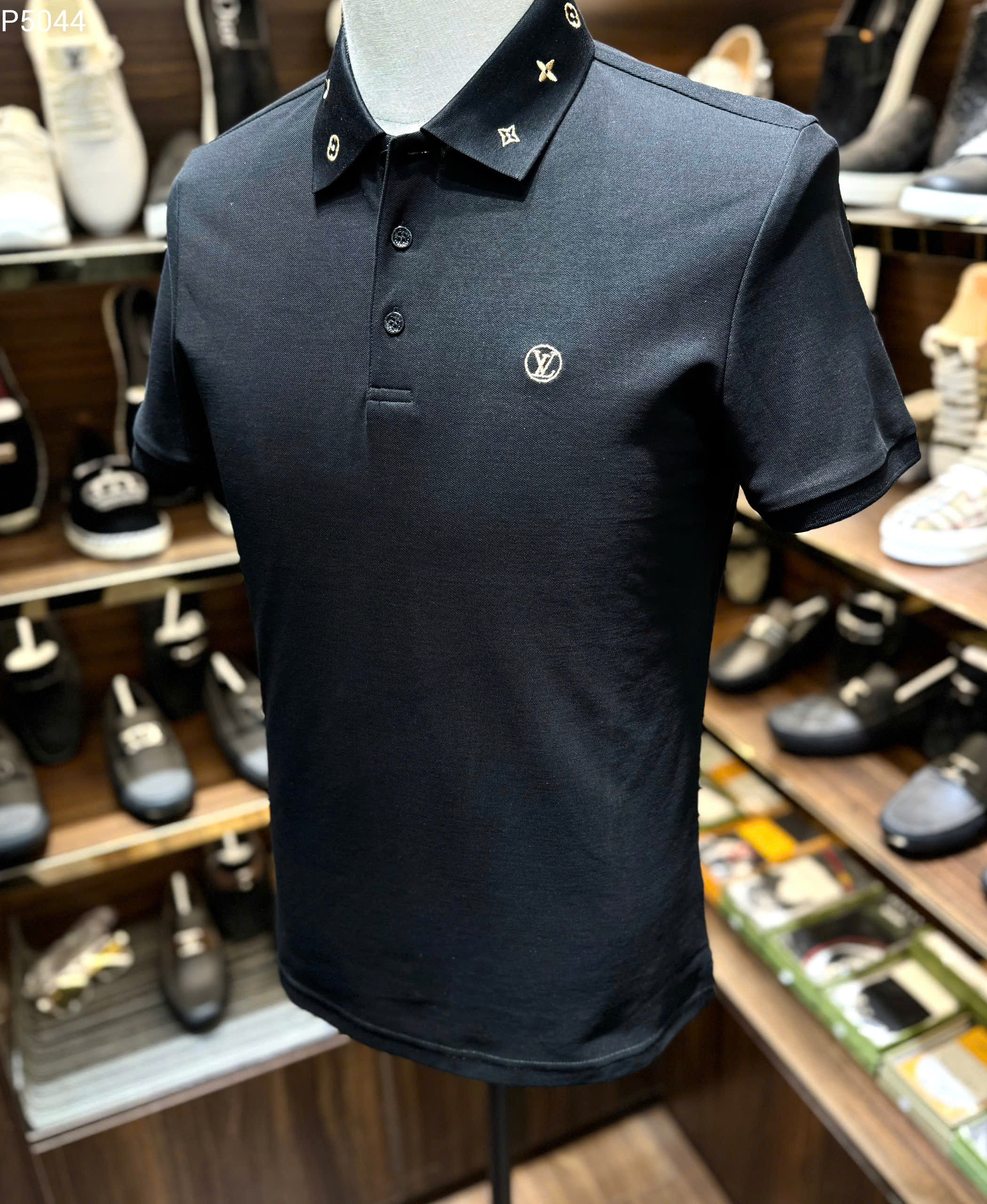 Áo polo Louis Vuitton LV hoa vân logo Vàng thêu cổ ngực Like Auth 1-1 on web MK